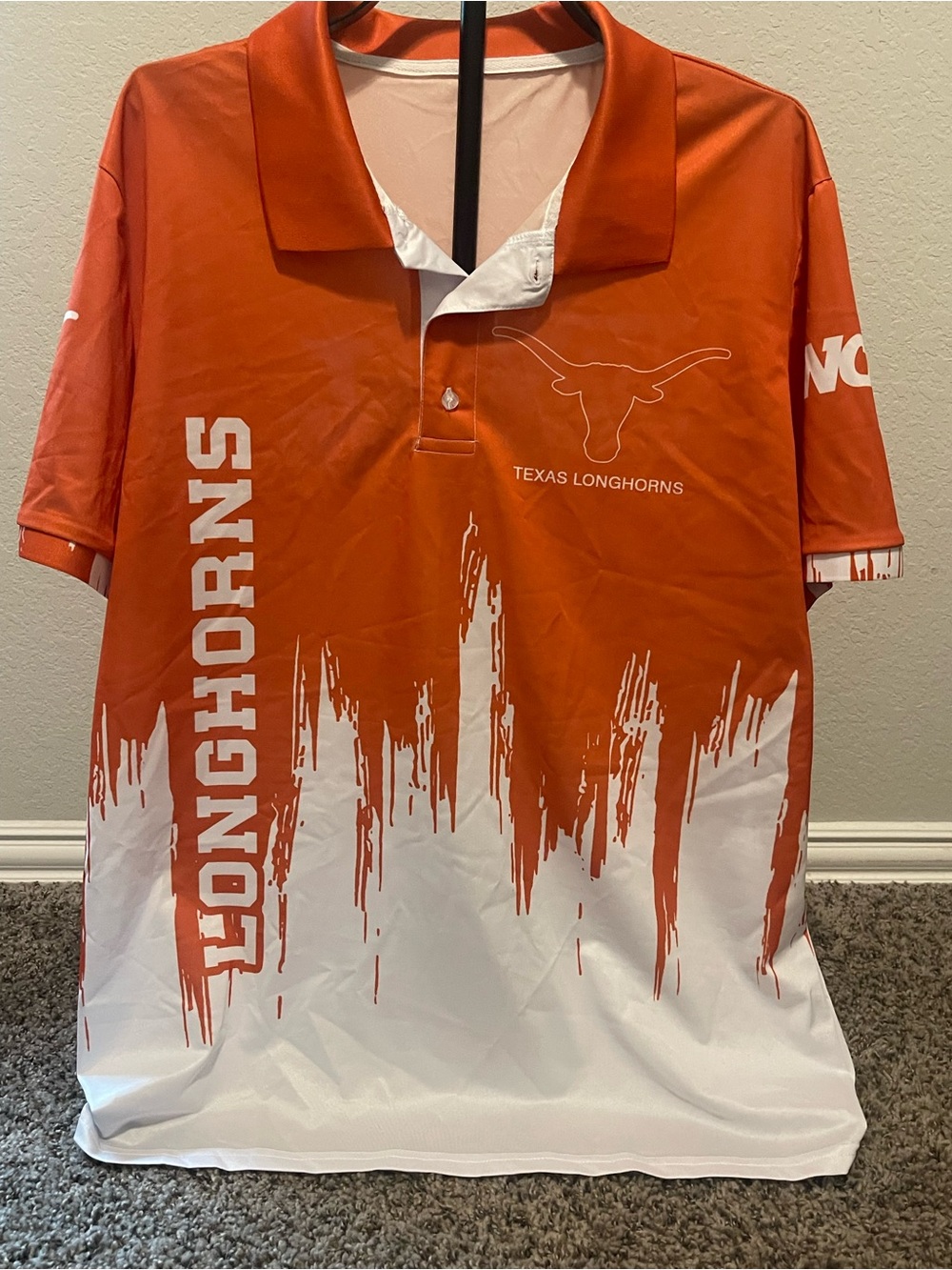 Texas Longhorns Men's Polo Shirt Size 2XL Paint Drip Splatter Graphic NCAA